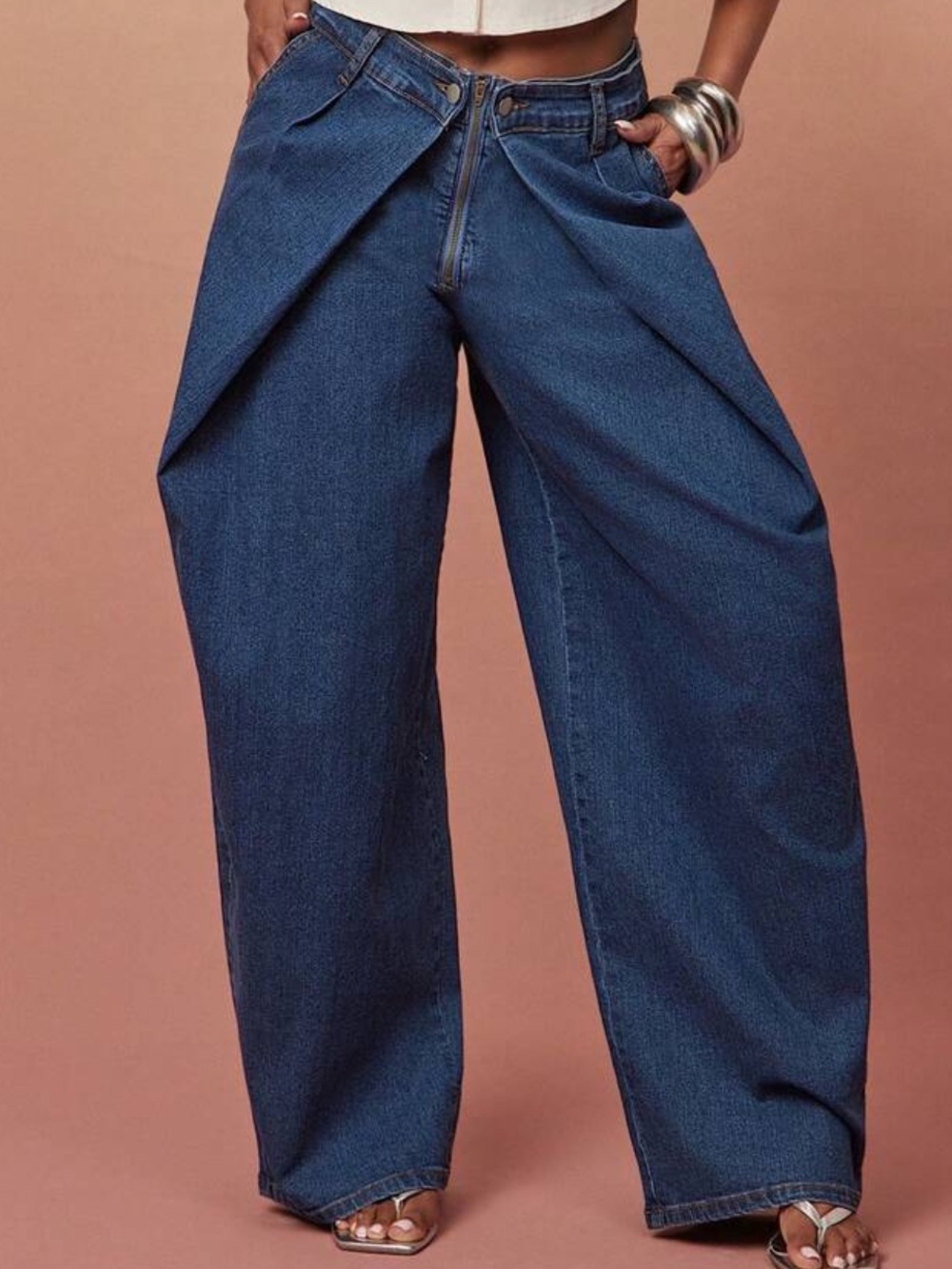High-Waist Wide Leg Flare Jeans in Dark Blue Denim